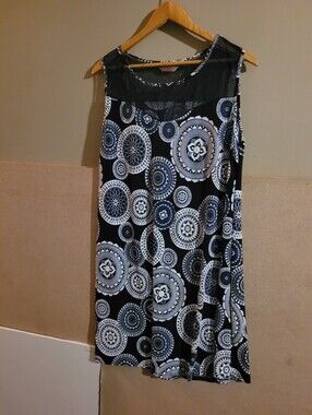 Sjs Xl Black & White Sleeveless Circle Print Dress